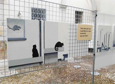 Mostra pittura con griglie espositive.1