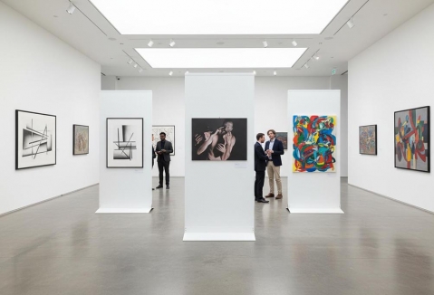 Parete espositiva autoportante modulare e bifacciale per pinacoteche e gallerie d'arte della LINEA OSTENDO