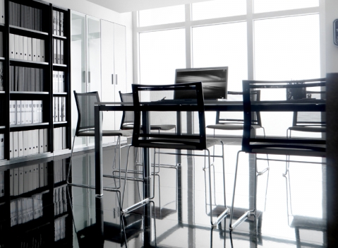 Prodotti di complemento: LINEA TAVOLI-SCRIVANIE