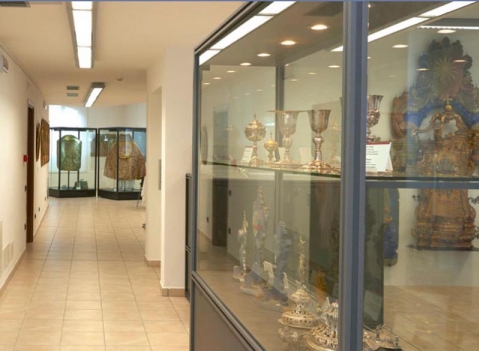 Vetrine espositive per musei della linea Argurion Museo d'Arte Sacra di Scaria,