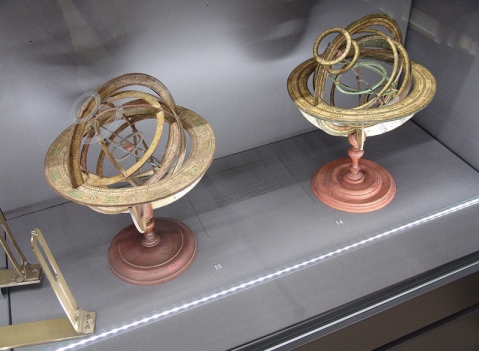 Vetrine espositive per musei della linea Theca